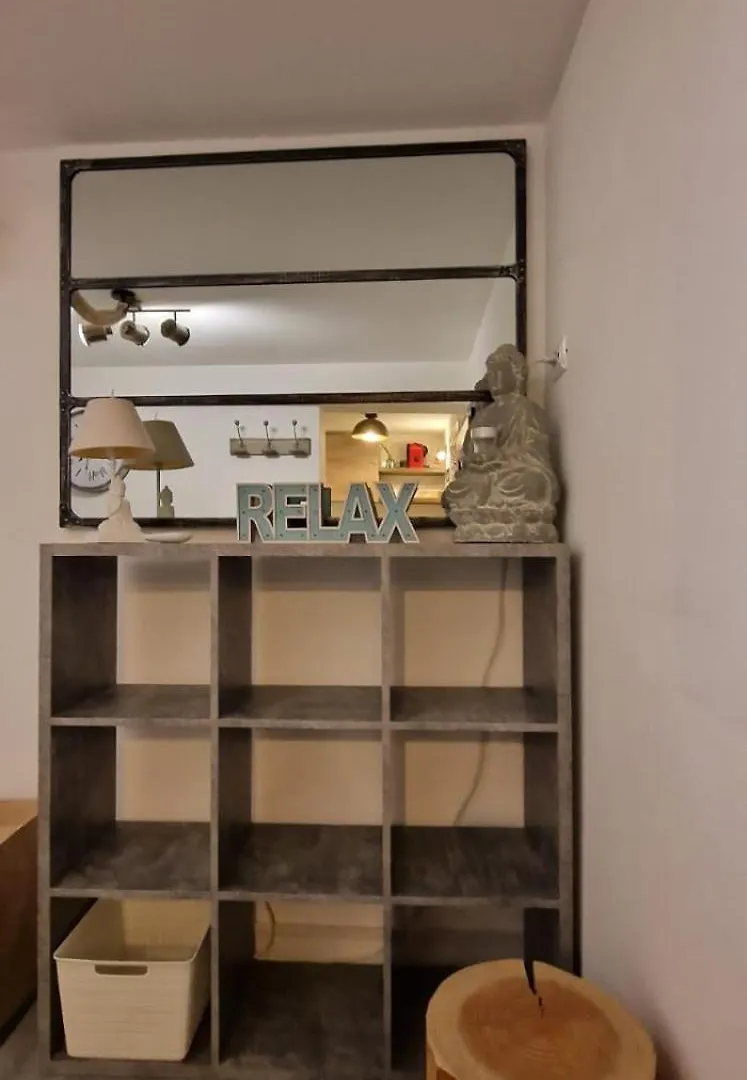 Double A Guest House Местре