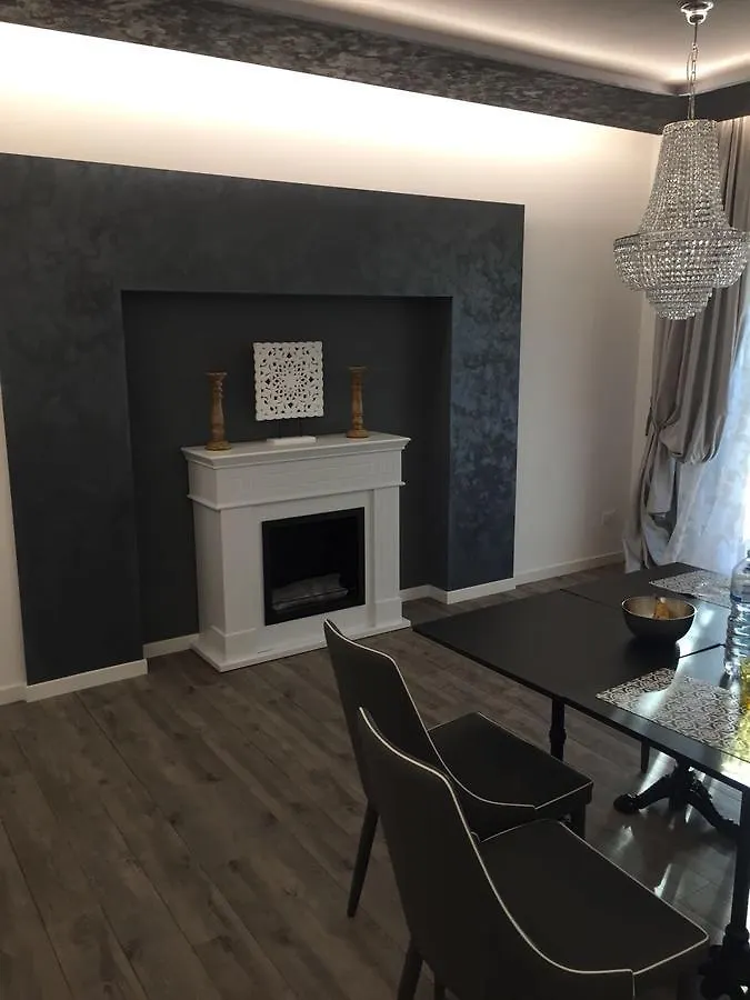 Double A Guest House Местре