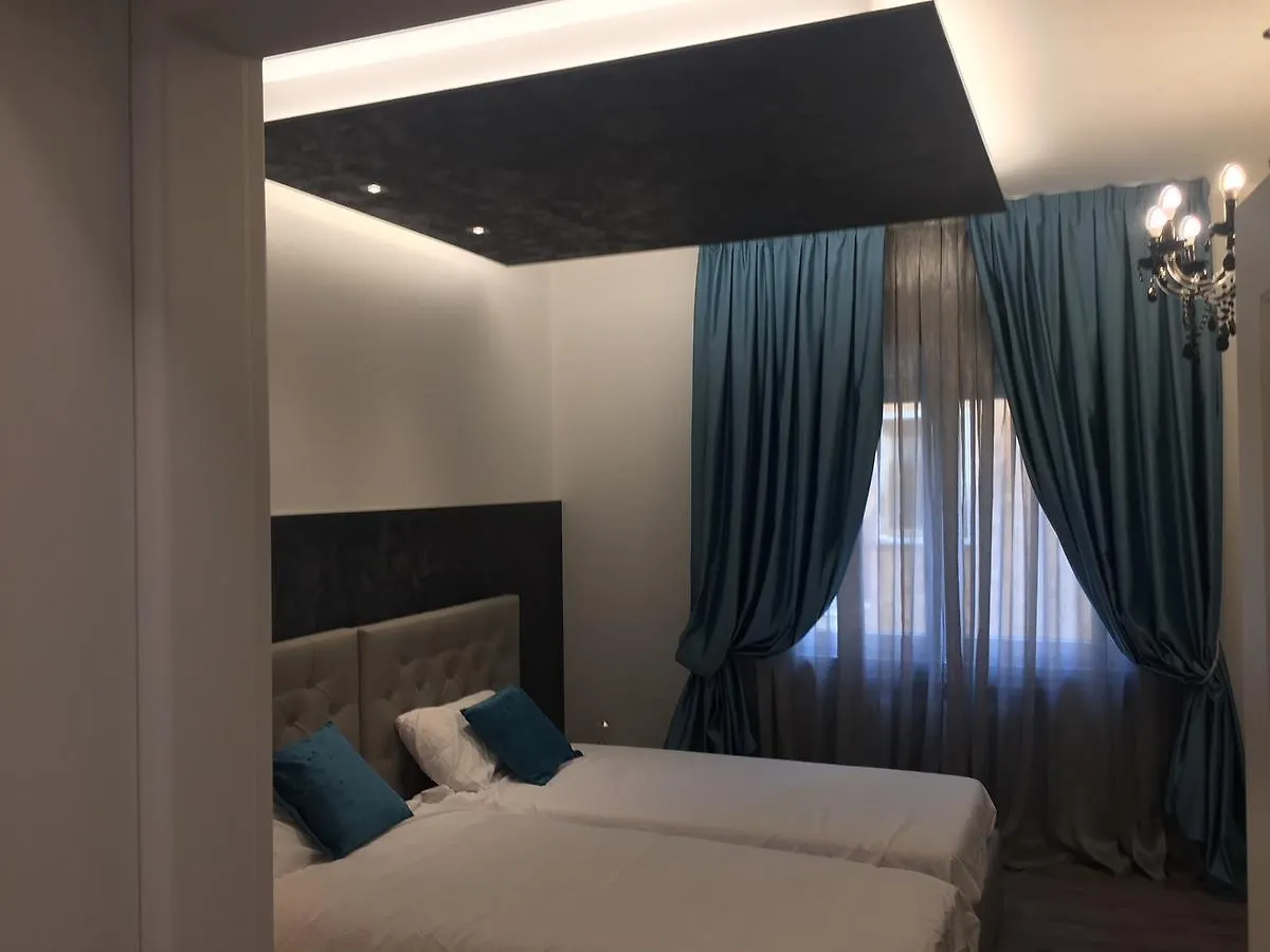 Double A Guest House Местре