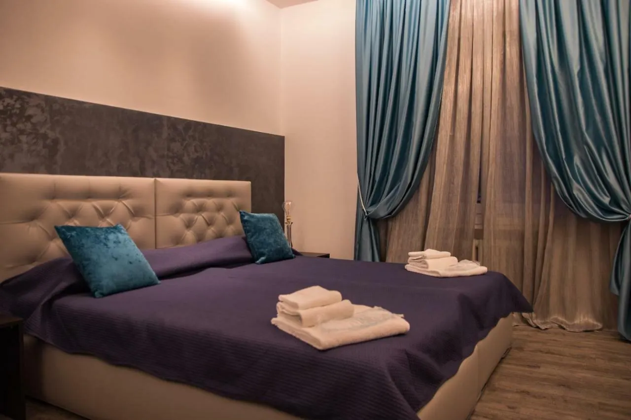 Double A Guest House Местре 0*,
